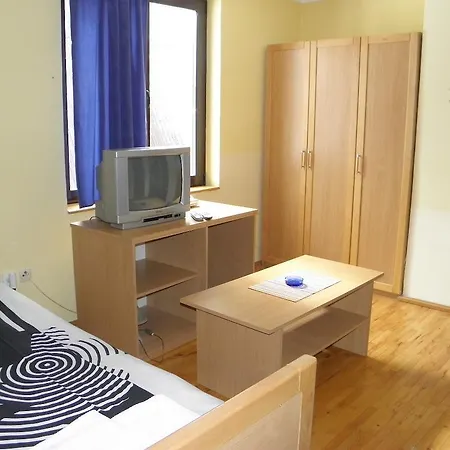 Guest house Pahuljica 3*